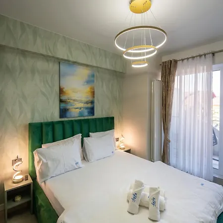 Signature In Odyssey And Pools Apartament *
