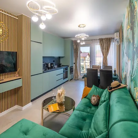 Signature In Odyssey And Pools Apartament *